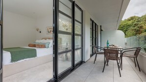 Ferros/tábuas de passar roupa, Wi-Fi, roupa de cama
