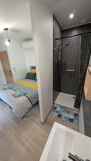 Iron/ironing board, internet, bed sheets - Vrbo Property (Solutré-Pouilly)