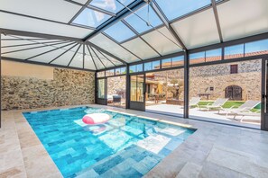 Pool - Vrbo Property (Montaigu-Vendée)