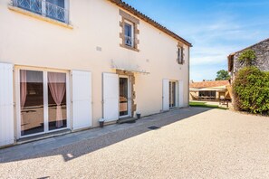 Exterior - Vrbo Property (Montaigu-Vendée)