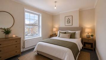 3 bedrooms, iron/ironing board, Internet, bed sheets