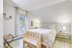 Room - Wilder Farm--Charming Vermont Farmhouse in Mad River Valley (Waitsfield)