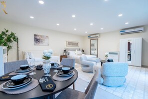 Dining - 3BR Farmhouse Luxury Retreat in Al Bahia Abu Dhabi (Abu Dhabi)
