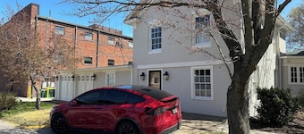 Carriage House - Historic Louden Hay Trolley + EV