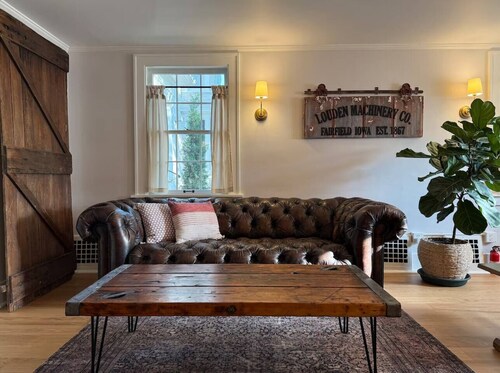 Full Carriage House + Hayloft
