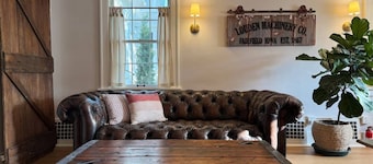 Full Carriage House + Hayloft