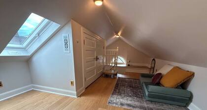 Full Carriage House + Hayloft