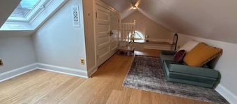 Full Carriage House + Hayloft