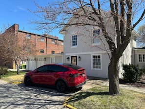 Exterior - Full Carriage House + Hayloft (Fairfield)