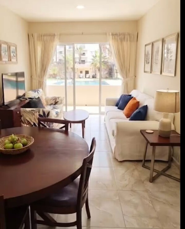 Dining - Condo, private jacuzzi, pool, gym (Cabo San Lucas)