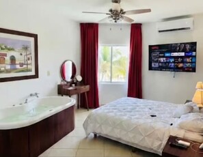 Room - Condo, private jacuzzi, pool, gym (Cabo San Lucas)