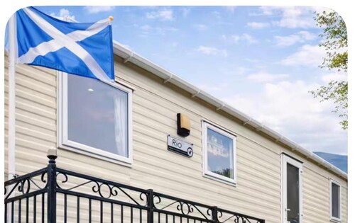 Lodge With Stunning View in Wymess Bay