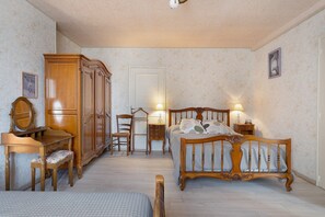 1 bedroom, WiFi, bed sheets