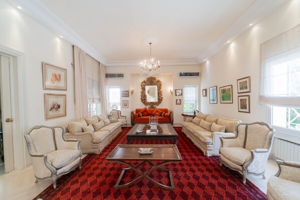 Living area - Villa d'exception à Gammarth – piscine privée (Gammarth)