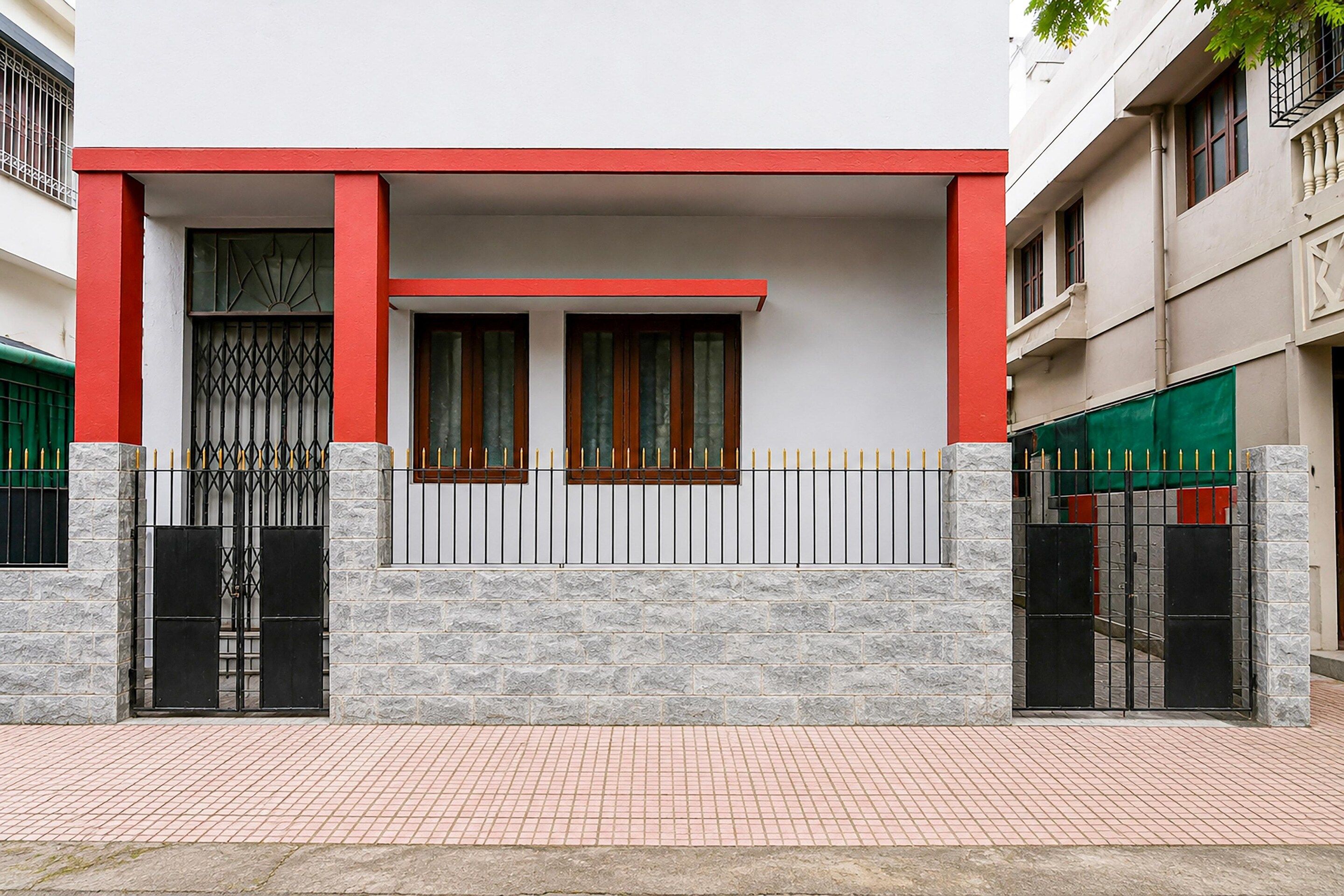 House | Reception