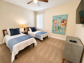 6 bedrooms, iron/ironing board, bed sheets - Private Pool & Spa | Game Room | Sleeps 13 (Kissimmee)