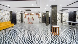 House | Lobby - Deluxe Swarn Jayanti Vihar (Lucknow)