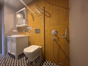 Bathroom - Luxury Penthouse Suite with Private Terrace (Istanbul)
