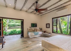 Iron/ironing board, WiFi, bed sheets - Fabulous 4-bedroom house in charming Nilo perfect for your getaway (Nilo)