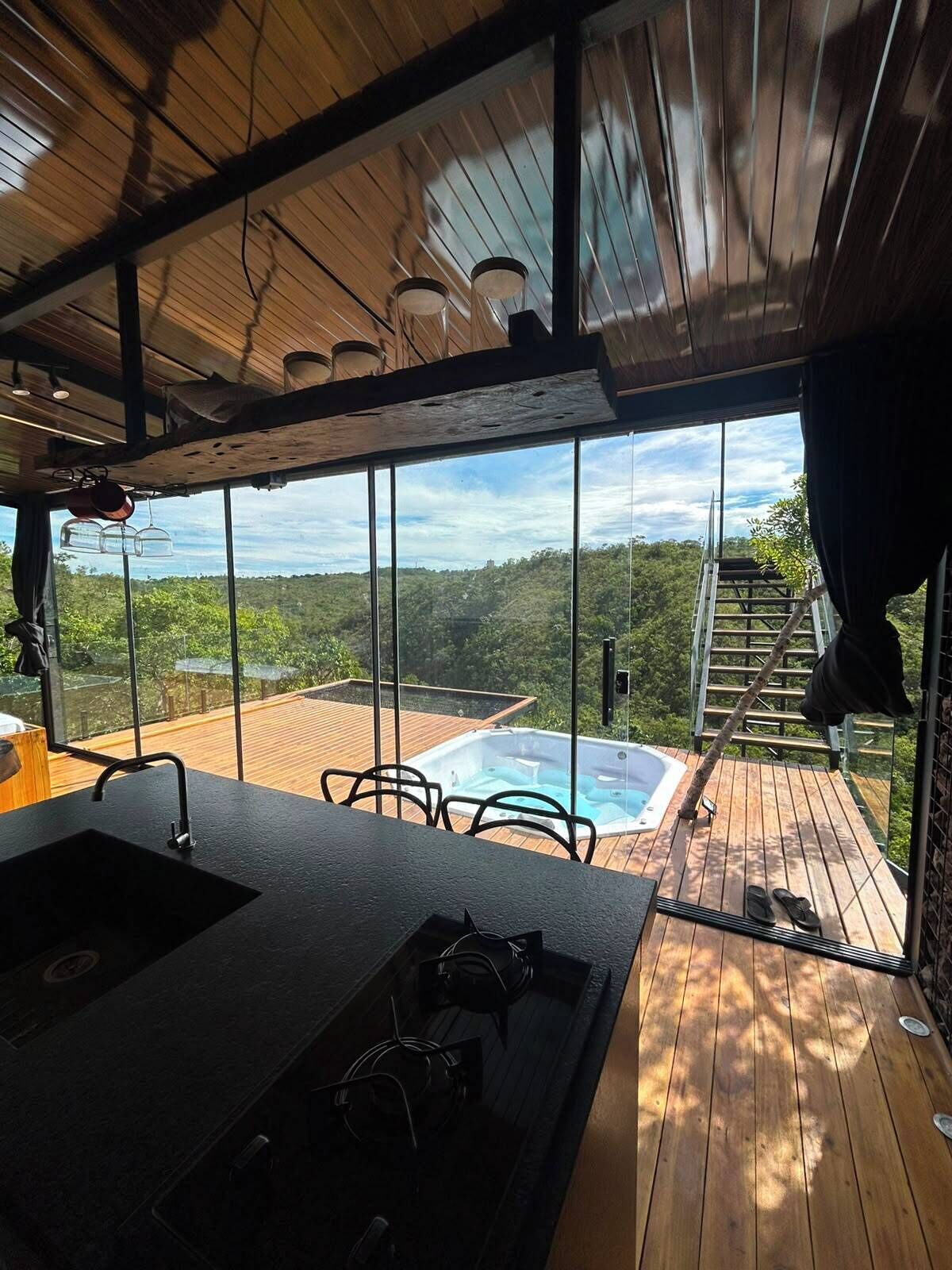Bungalow superior, vistas a la montaña | Restauración