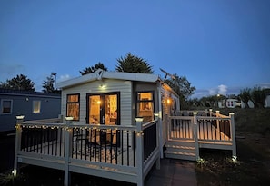 Exterior - Homely Caravan in Skegness - Sleeps 6 (Skegness)