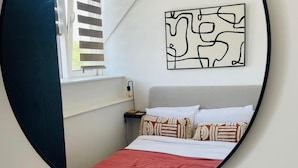 1 bedroom, free WiFi, bed sheets - Apartment Sleeps 4 - Wifi, Close to Football Club (Ipswich)