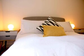 2 chambres, fer et planche à repasser, Wi-Fi gratuit, draps fournis