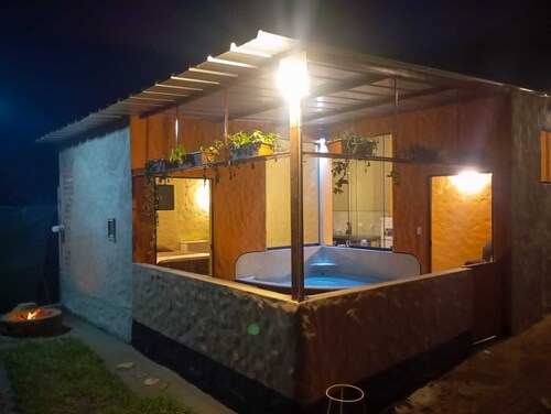 10 minutes from Cieneguilla: a charming little house perfect for couples (Guayabal 2)
