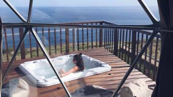 Bain à remous extérieur