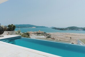 Outdoor pool - Serene 5-bedroom Panorama Seaview Villa in Nha Trang (Nha Trang)