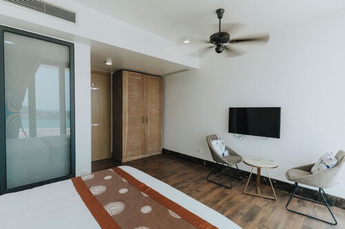 Serene 5-bedroom Panorama Seaview Villa in Nha Trang