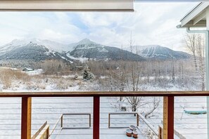 Interior - Enchanted Evergreen Escape (Girdwood)