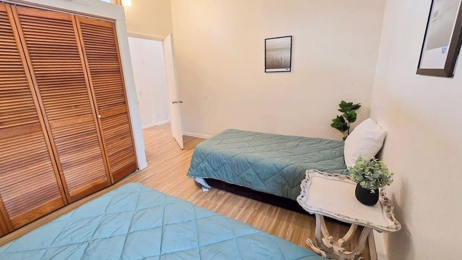Easy Single-level Anchorage Home Near Parks and Trails