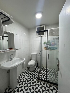 Apartment, 2 Bedrooms, Smoking | Bathroom - No 19 Suite Pendik Otel-9 (Istanbul)