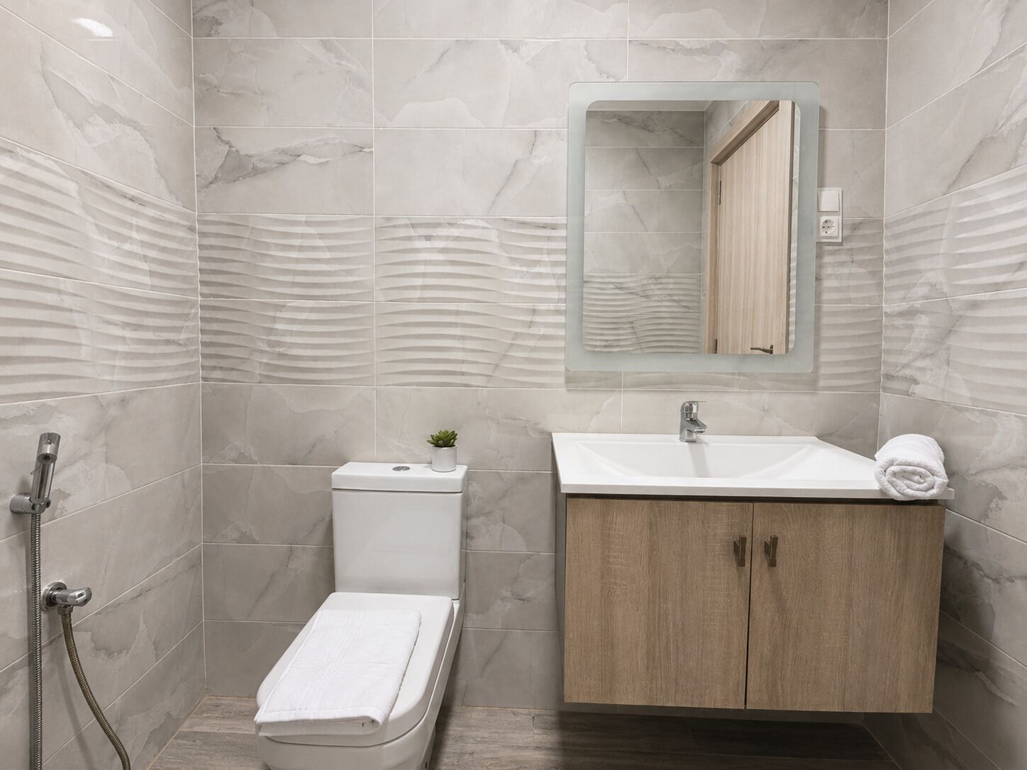 Apartment | Bathroom | Free toiletries, hair dryer, towels, soap