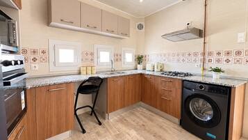 Apartment | Private kitchen | Microwave