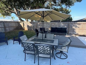 Outdoor dining