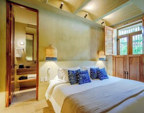 Room - City Heart Luxury Oasis 5BR w/ Pool & Jacuzzi (Cartagena de Indias)
