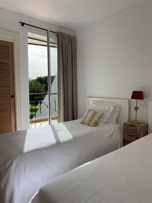 Room - Vrbo Property (Quarteira)