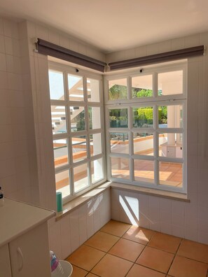 Interior - HOUSE OF RISING SUN: Splendor Under the Sun at the Algarve's Most Prestigious Resort (Quarteira)