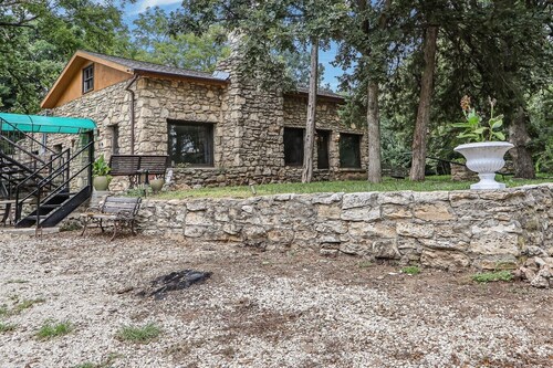 Peaceful Lake Cabin 3BD - Surrounded by Nature