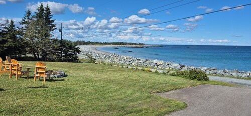 Oceanfront Private Suite w/Breakfast by the Atlantic | Nova Scotia's South Shore