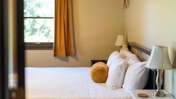Desk, iron/ironing board, travel crib, WiFi