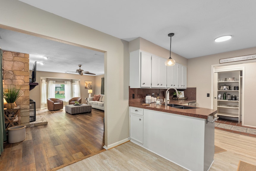 Quiet Neighborhood | West Side Location W/ W&d - Wichita, KS
