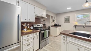 Coffee/tea maker, fridge, microwave, oven - Quiet Neighborhood | West Side Location W/ W&D (Wichita)