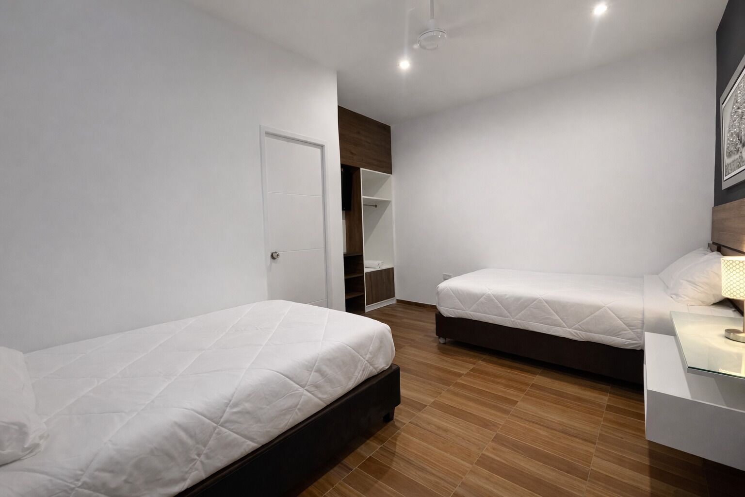 Habitación con 1 cama doble o 2 individuales | Escritorio y wifi gratis