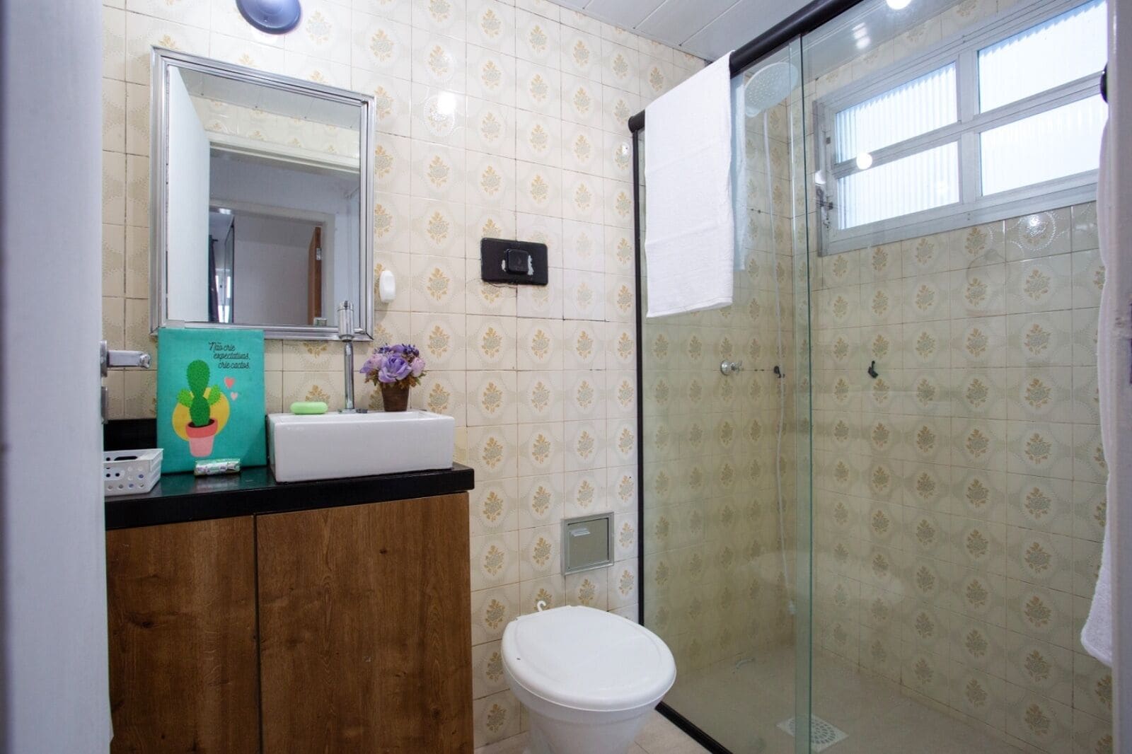 Comfort Apartment, 2 Bedrooms, Kitchen, City View | Bathroom | Shower, free toiletries, hair dryer, towels