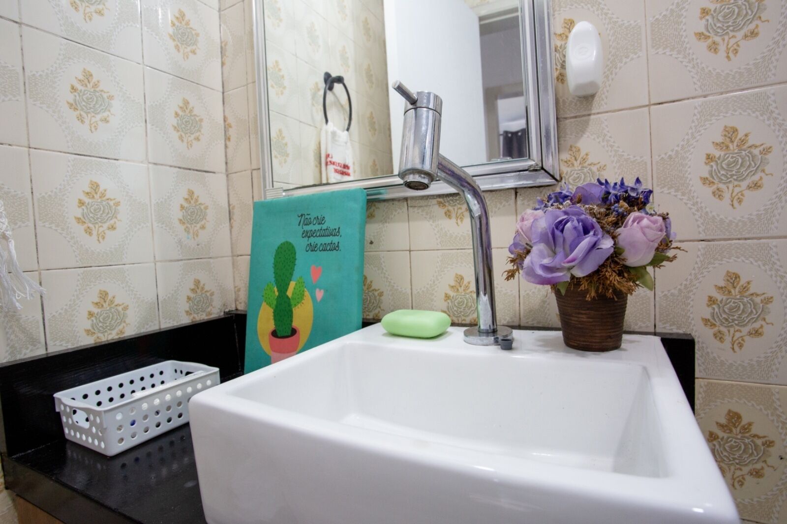 Appartamento Comfort, 2 camere da letto, cucina, vista città | Bagno | Doccia, set di cortesia gratuito, asciugacapelli, asciugamani