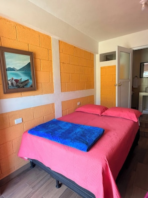 Standard Double Room, Balcony, Lake View - Villa Don Carlos (SAN JUAN LA LAGUNA)