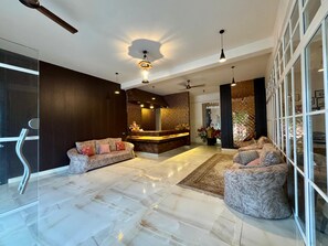 Luxury-Zimmer, Balkon | Lobby